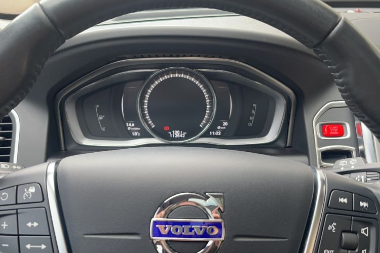 Used Volvo XC60 2017 T5 AWD Smart Upgrade Edition Odometer Close Up
