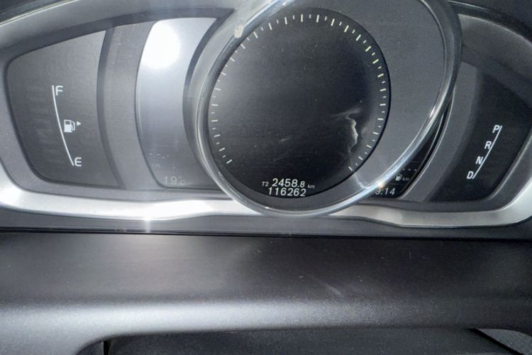 Used Volvo XC60 2017 T5 AWD Smart Upgrade Edition Odometer Close Up