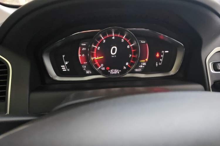 Used Volvo XC60 2017 T5 AWD Smart Upgrade Model Odometer Close Up