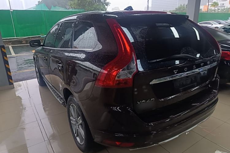 Used Volvo XC60 2017 T5 AWD Smart Range Edition Rear Left 45 Deg