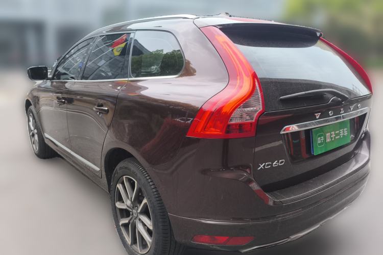 Used Volvo XC60 2017 T5 AWD Smart Upgrade Edition Rear Left 45 Deg