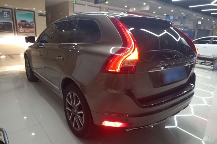 Used Volvo XC60 2017 T5 AWD Smart Upgrade Edition Rear Left 45 Deg