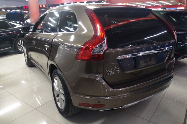 Used Volvo XC60 2017 T5 Smart Upgrade Edition Rear Left 45 Deg