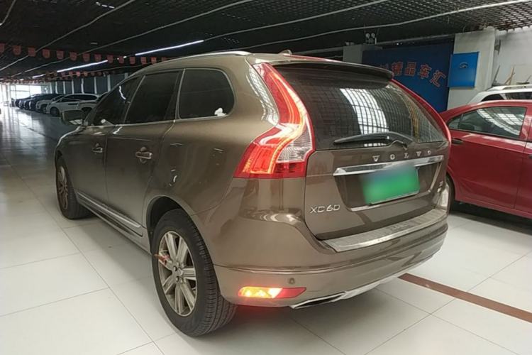 Used Volvo XC60 2017 T5 AWD Smart Upgrade Edition Rear Left 45 Deg