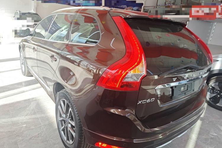 Used Volvo XC60 2017 T5 AWD Smart Upgrade Edition Rear Left 45 Deg