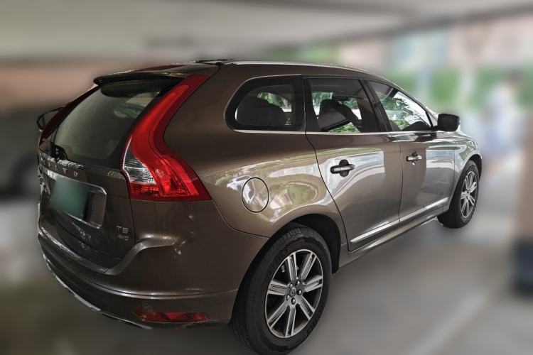 Used Volvo XC60 2017 T5 AWD Smart Range Edition Rear Right 45 Deg