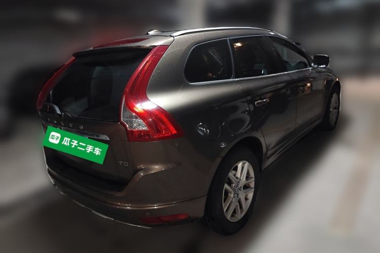 Used Volvo XC60 2017 T5 Smart Upgrade Edition Rear Right 45 Deg