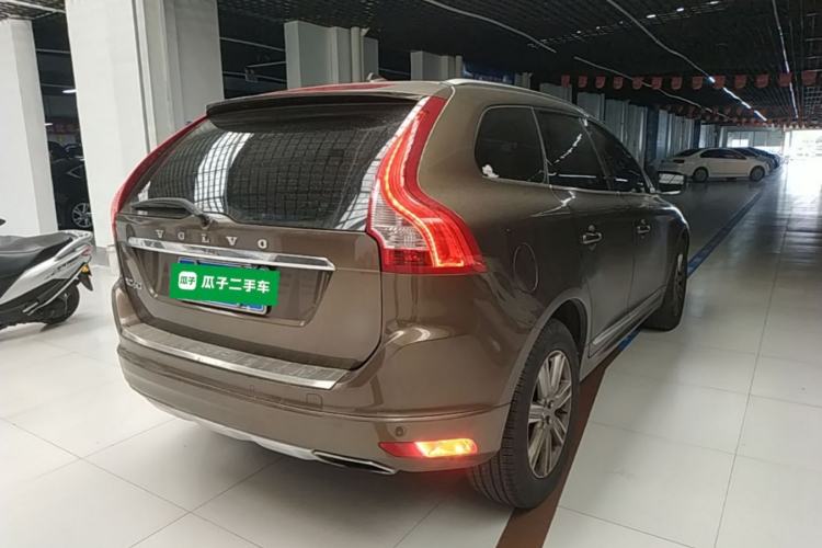 Used Volvo XC60 2017 T5 AWD Smart Upgrade Edition Rear Right 45 Deg