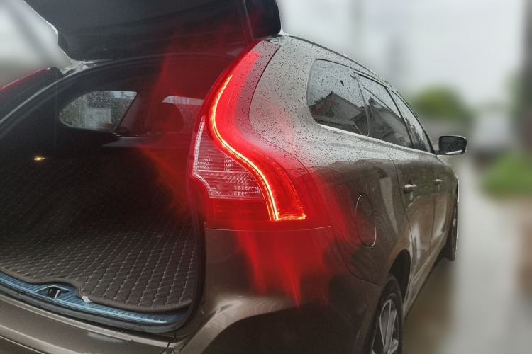 Used Volvo XC60 2017 T5 AWD Smart Upgrade Edition Rear Right 45 Deg