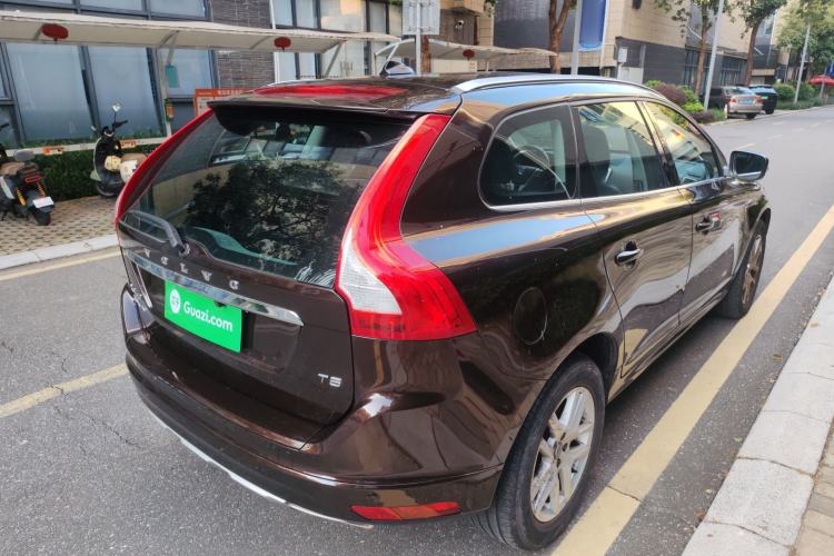 Used Volvo XC60 2017 T5 Smart Upgrade Edition Rear Right 45 Deg
