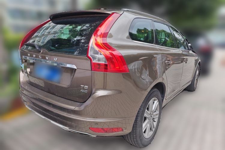 Used Volvo XC60 2017 T5 AWD Smart Upgrade Edition Rear Right 45 Deg