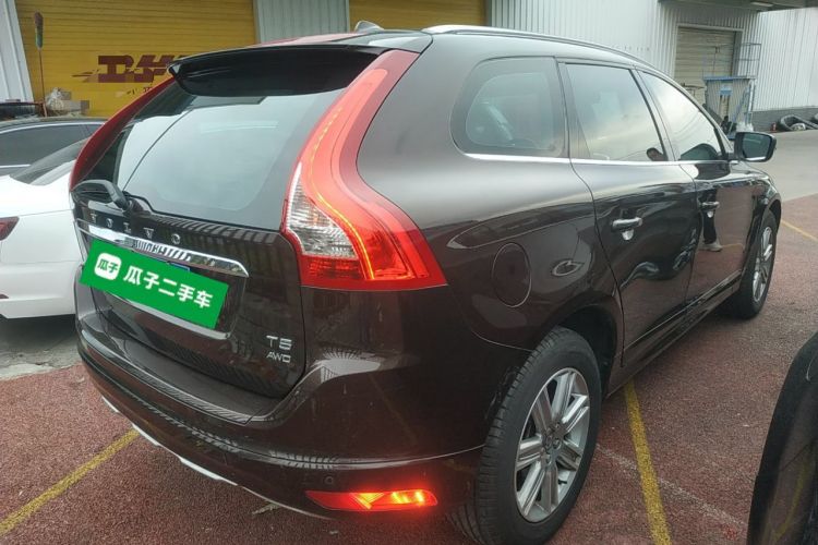 Used Volvo XC60 2017 T5 AWD Smart Upgrade Edition Rear Right 45 Deg