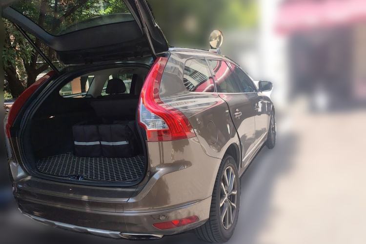 Used Volvo XC60 2017 T5 AWD Smart Upgrade Edition Rear Right 45 Deg
