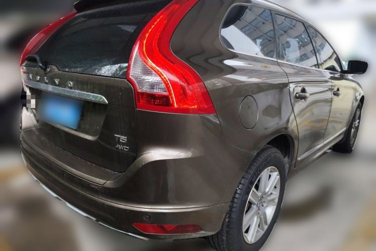 Used Volvo XC60 2017 T5 AWD Smart Range Edition Rear Right 45 Deg
