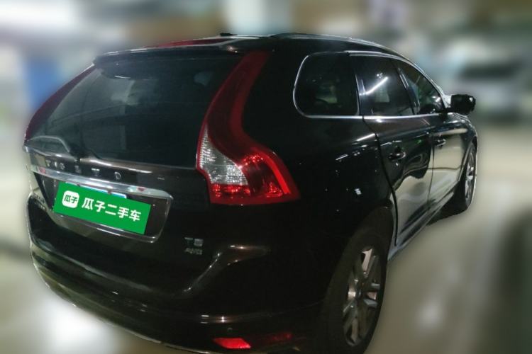 Used Volvo XC60 2017 T5 AWD Smart Upgrade Model Rear Right 45 Deg