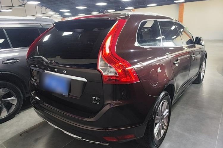 Used Volvo XC60 2017 T5 AWD Smart Upgrade Edition Rear Right 45 Deg