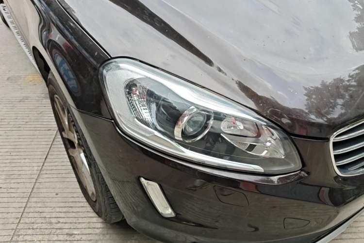 Used Volvo XC60 2017 T5 Smart Upgrade Edition Right Front Headlight