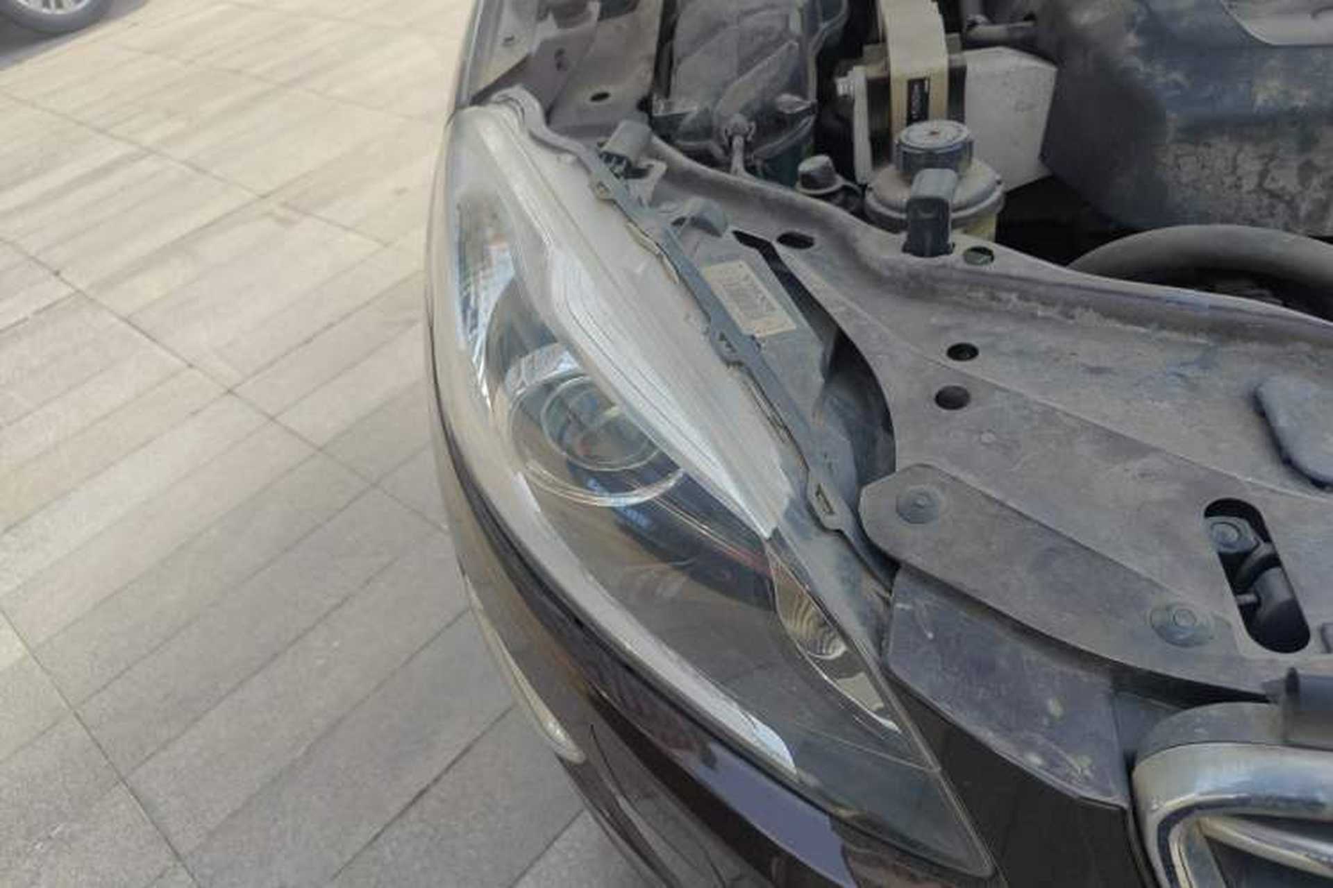 Used Volvo XC60 2017 T5 AWD Smart Drive Edition Right Front Headlight