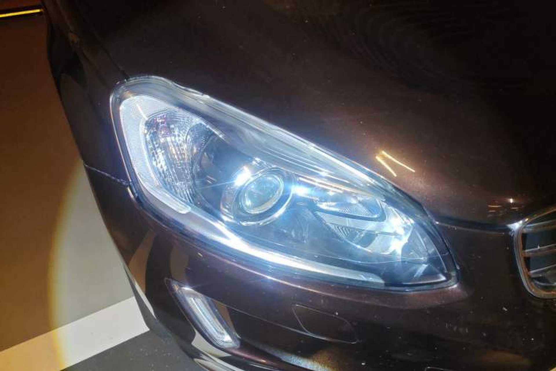 Used Volvo XC60 2017 T5 Smart Upgrade Edition Right Front Headlight