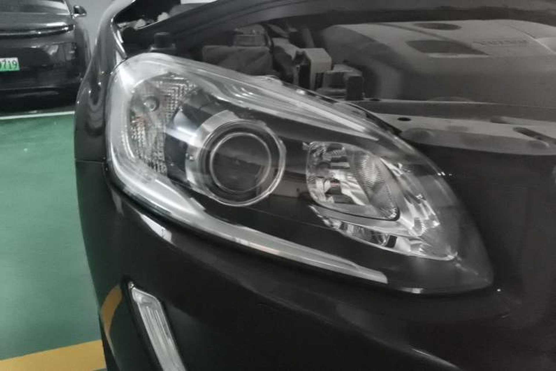 Used Volvo XC60 2017 T5 Smart Upgrade Edition Right Front Headlight