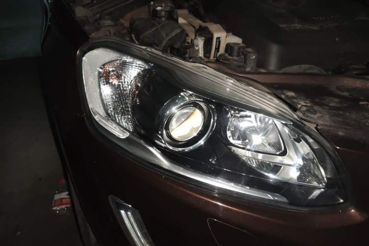 Used Volvo XC60 2017 T5 Smart Upgrade Edition Right Front Headlight