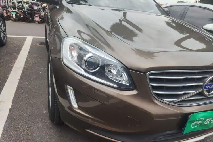 Used Volvo XC60 2017 T5 Smart Upgrade Edition Right Front Headlight