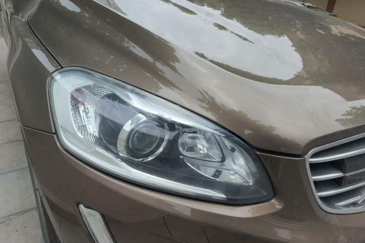 Used Volvo XC60 2017 T5 AWD Smart Range Edition Right Front Headlight