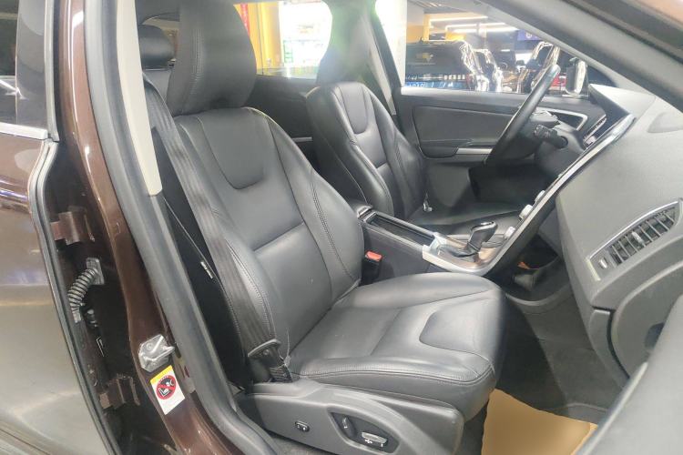 Used Volvo XC60 2017 T5 Smart Upgrade Edition Right Front Seat