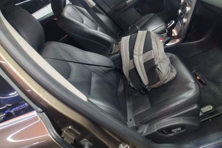 Used Volvo XC60 2017 T5 Smart Upgrade Edition Right Front Seat
