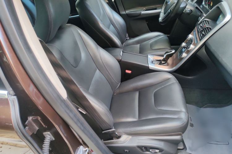 Used Volvo XC60 2017 T5 Smart Upgrade Edition Right Front Seat