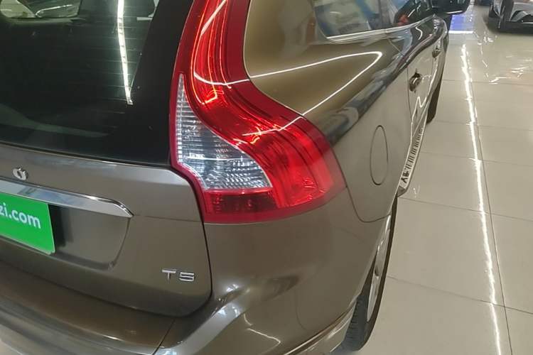 Used Volvo XC60 2017 T5 Smart Upgrade Edition Right Rear Taillight
