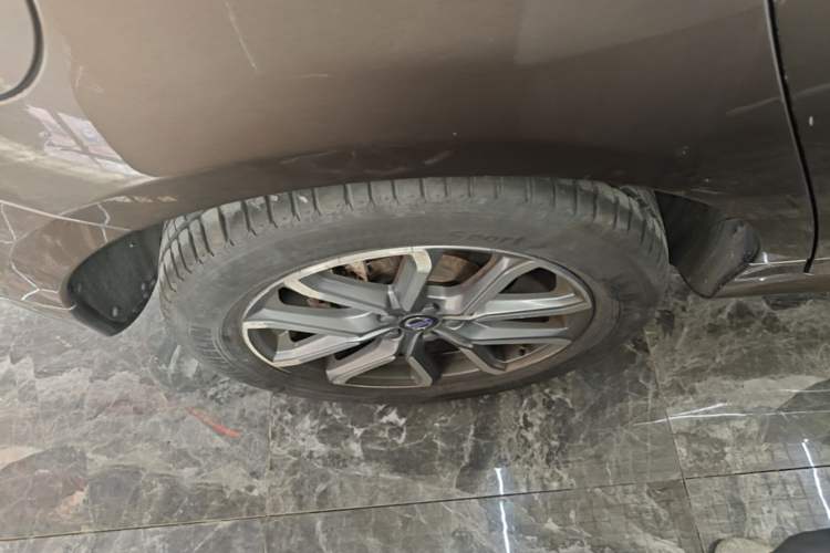 Used Volvo XC60 2017 T5 AWD Smart Upgrade Edition Right Rear Wheel Hub