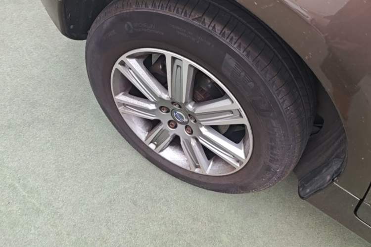 Used Volvo XC60 2017 T5 AWD Smart Range Edition Right Rear Wheel Hub