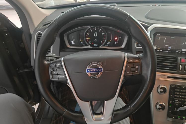 Used Volvo XC60 2017 T5 AWD Smart Upgrade Edition Steering Wheel