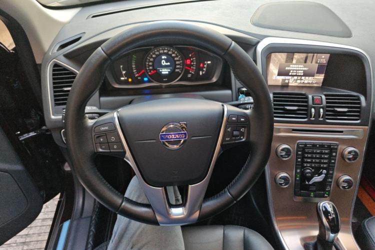 Used Volvo XC60 2017 T5 AWD Smart Upgrade Edition Steering Wheel