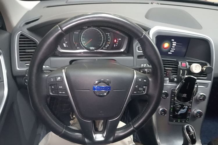 Used Volvo XC60 2017 T5 AWD Smart Upgrade Edition Steering Wheel