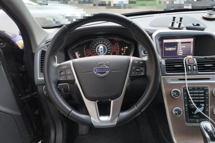 Used Volvo XC60 2017 T5 Smart Upgrade Edition Steering Wheel