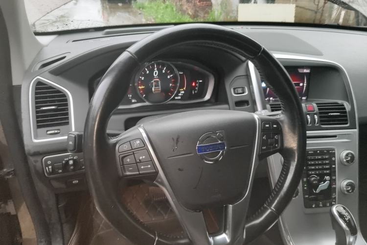 Used Volvo XC60 2017 T5 AWD Smart Upgrade Edition Steering Wheel