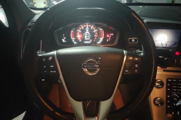 Used Volvo XC60 2017 T5 AWD Smart Upgrade Edition Steering Wheel