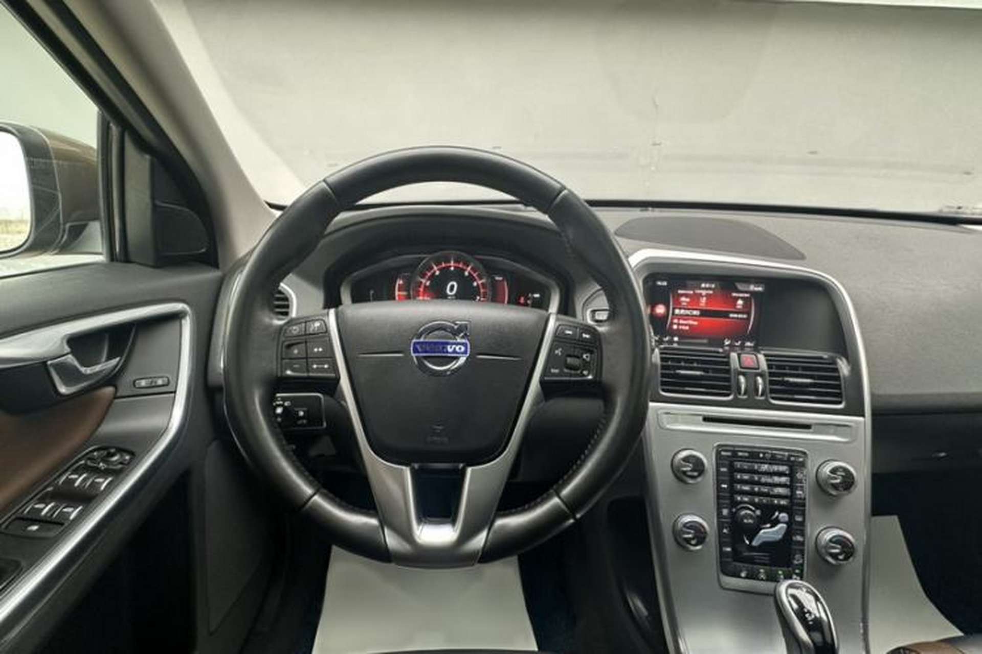 Used Volvo XC60 2017 T5 AWD Smart Upgrade Edition Steering Wheel