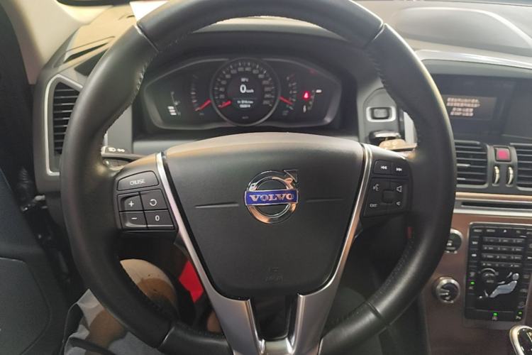 Used Volvo XC60 2017 T5 AWD Smart Upgrade Edition Steering Wheel