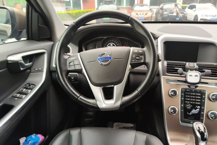 Used Volvo XC60 2017 T5 Smart Upgrade Edition Steering Wheel