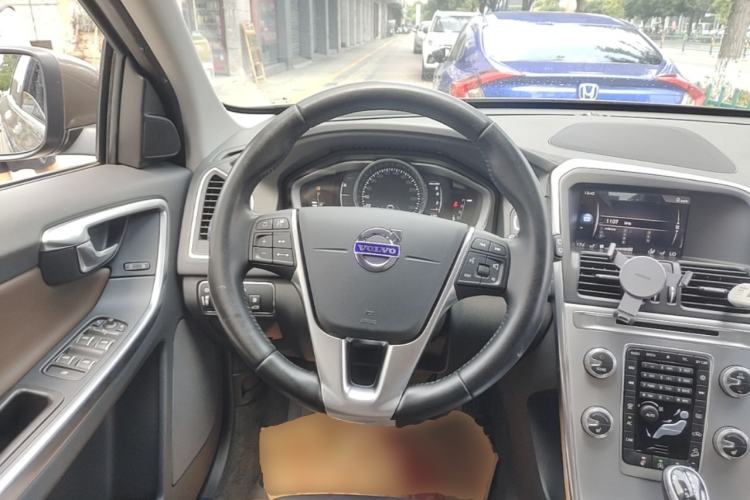 Used Volvo XC60 2017 T5 AWD Smart Upgrade Edition Steering Wheel