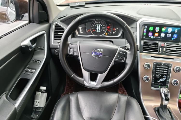 Used Volvo XC60 2017 T5 Smart Upgrade Edition Steering Wheel