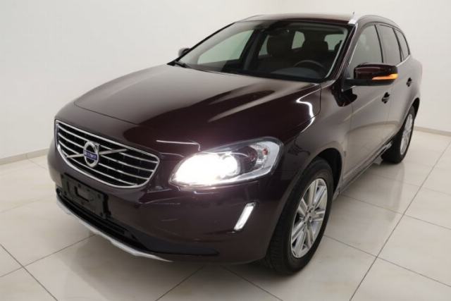 Ojetý Volvo XC60 2017 T5 AWD Smart Upgrade Edition