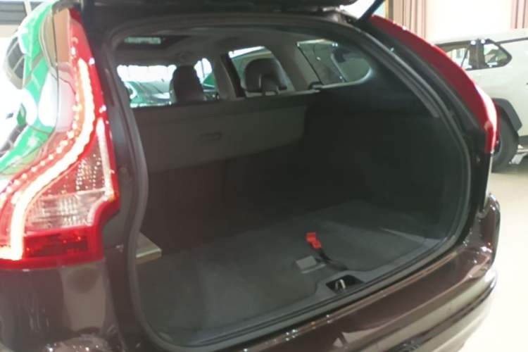 Used Volvo XC60 2017 T5 AWD Smart Upgrade Edition Trunk