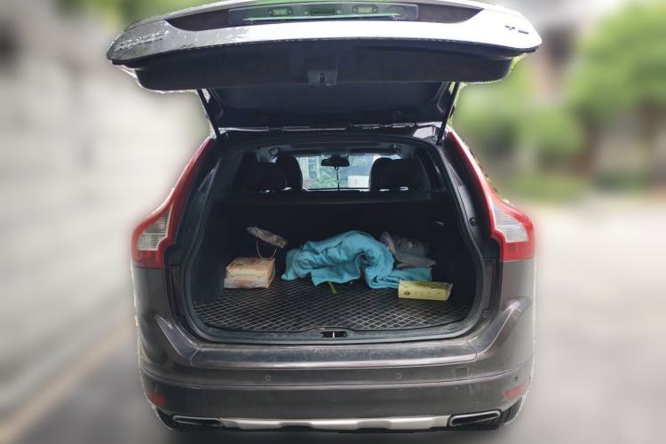 Used Volvo XC60  Trunk