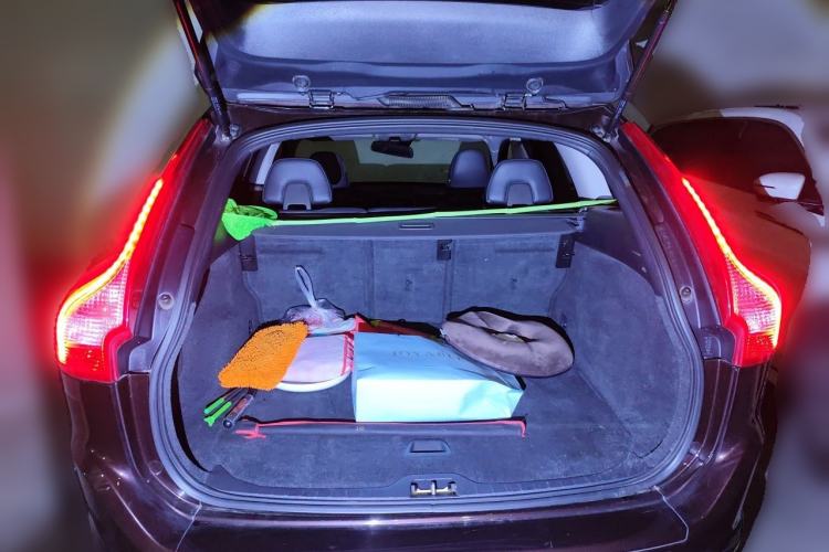 Used Volvo XC60 2017 T5 Smart Upgrade Edition Trunk
