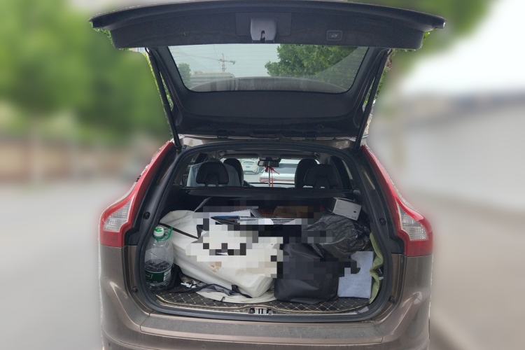 Used Volvo XC60 2017 T5 AWD Smart Range Edition Trunk