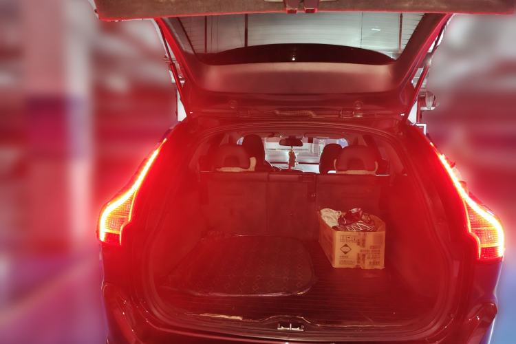 Used Volvo XC60 2017 T5 Smart Upgrade Edition Trunk